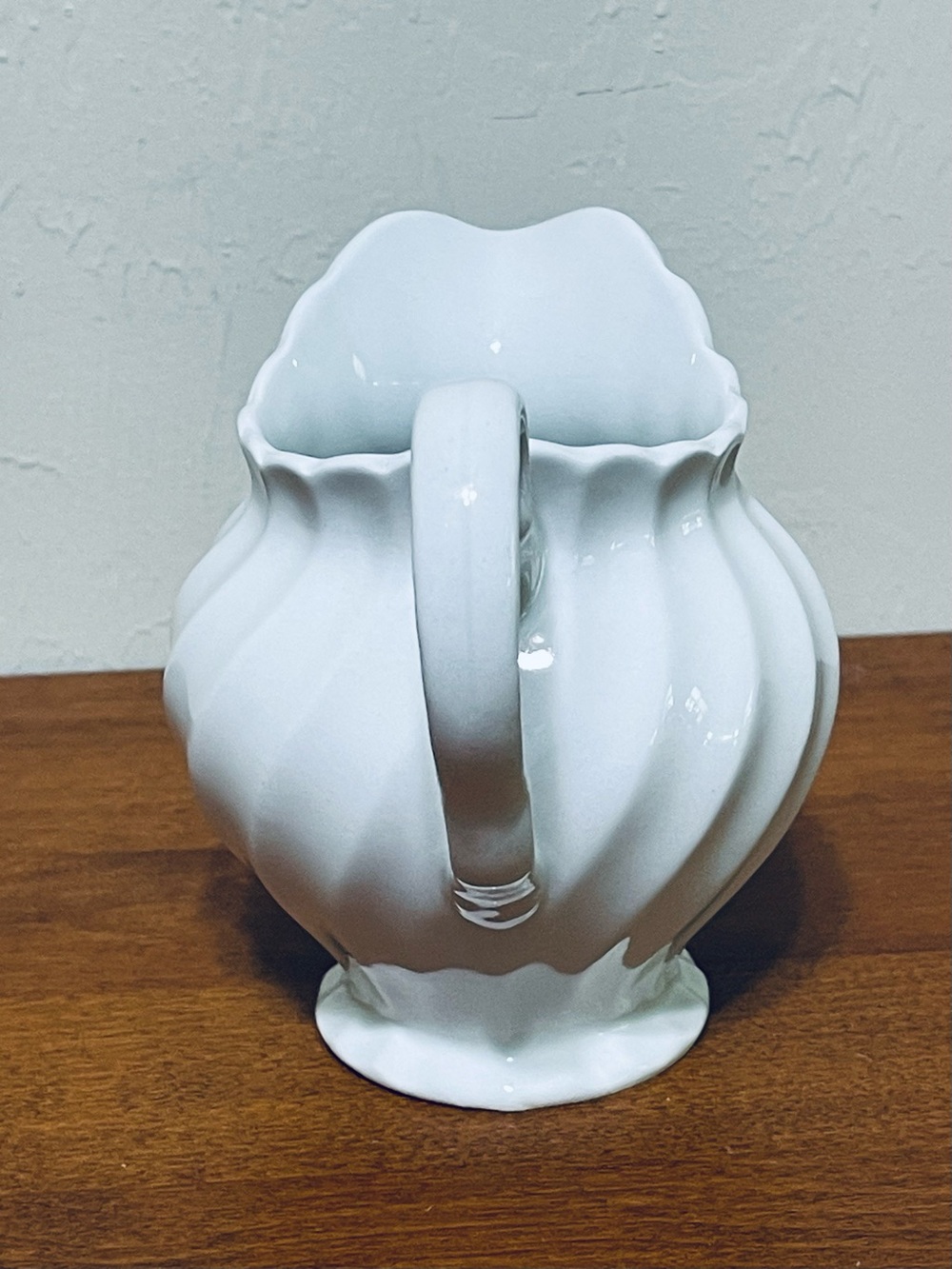Johnson Brothers Regency Snowhite Patten Earthenware Creamer Swirl Made England - Picture 5 of 12